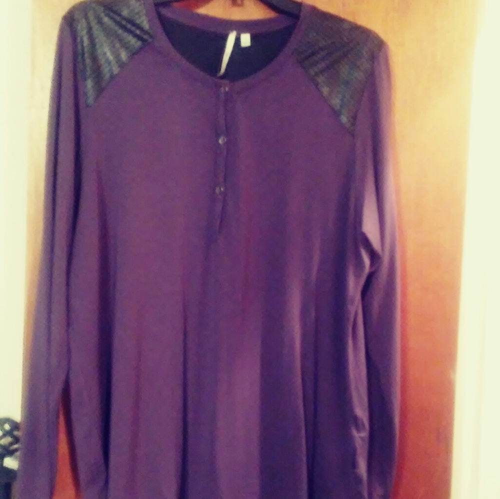 Long Sleeve Tee